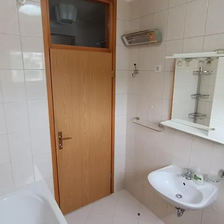 Apartman Adela *