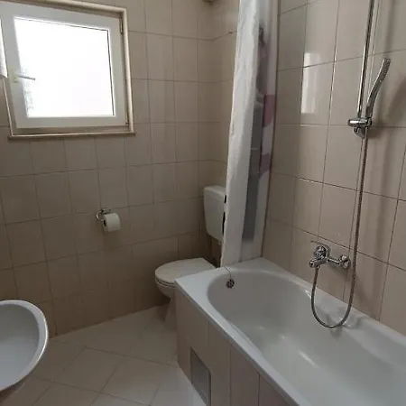 Apartament Apartman Adela